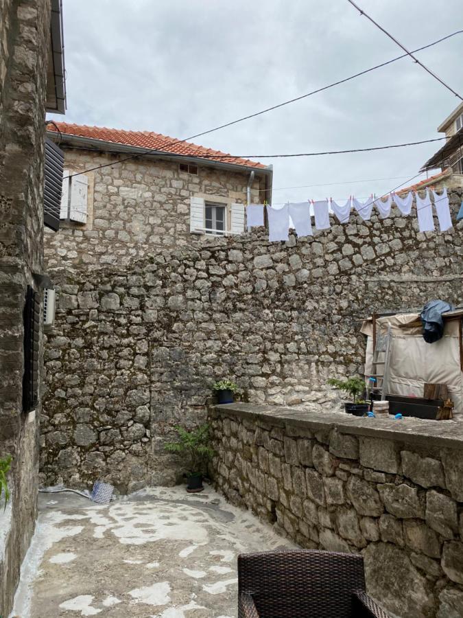 Njegos * Perast